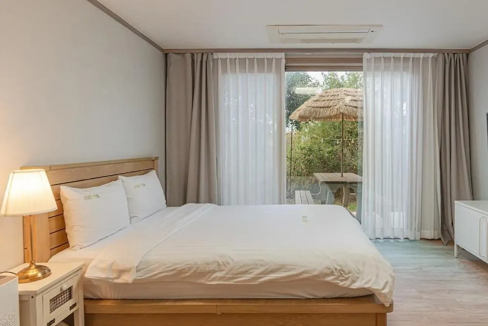 Jeju Aewolae Hyuyang Pension Guest house