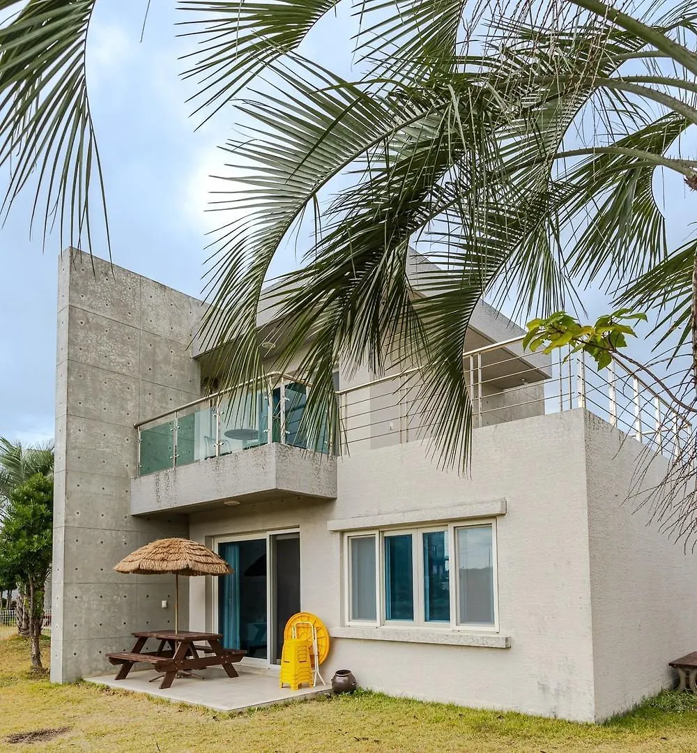 Jeju Aewolae Hyuyang Pension 0*,