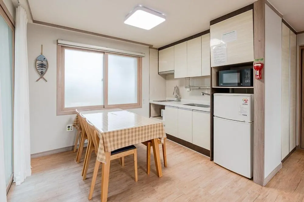 Jeju Aewolae Hyuyang Pension