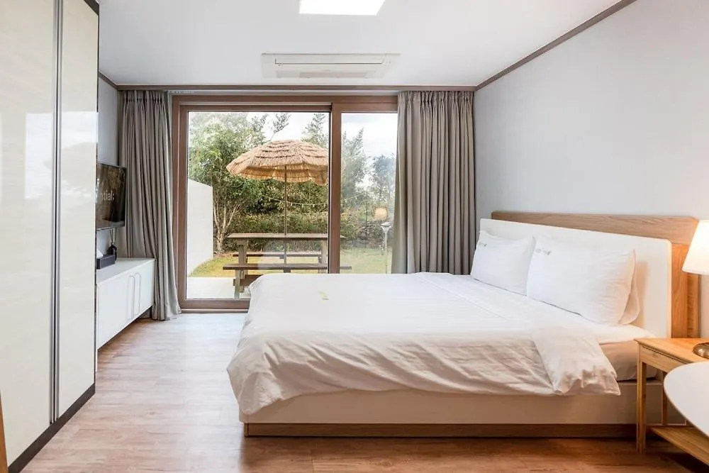 Jeju Aewolae Hyuyang Pension Guest house